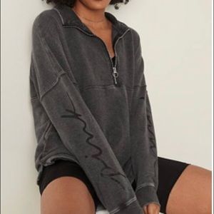 PINK Varsity Half Zip Small